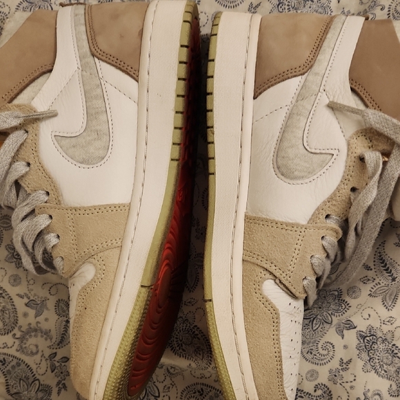 Nike High-Top Sneakers in White and Brown - Picture 4 of 8